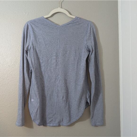 Lululemon Yogini 5 Year Long Sleeve top Stripe Cool Breeze Grayve - Picture 3 of 3